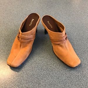 Bass golden brown suede slides.